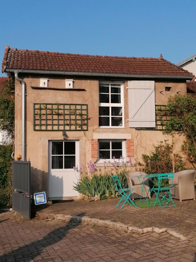 Ferienwohnung Le Garni Vendemiaire Vesoul Exterior foto